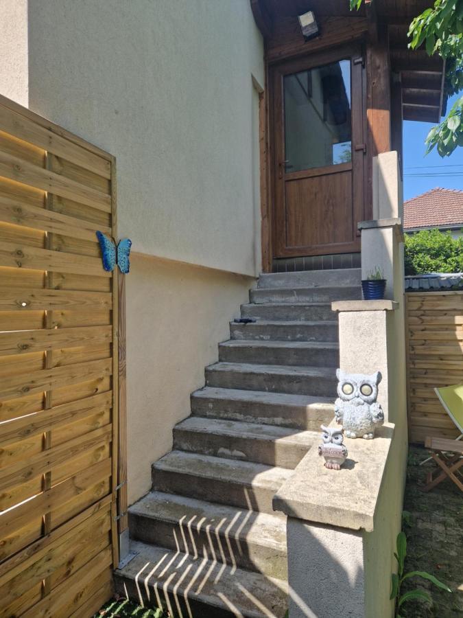 Appartement Independant Dans Maison Avec Jardinet, Au Calme Serezin-du-Rhone Exterior foto